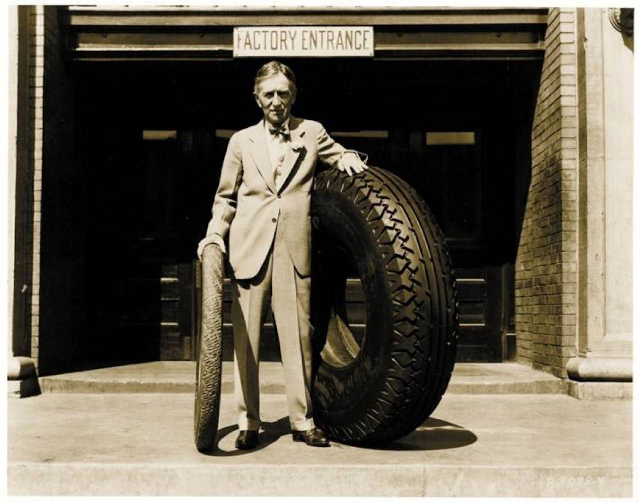 美國工業資本在非洲的進與退｜《橡膠帝國》