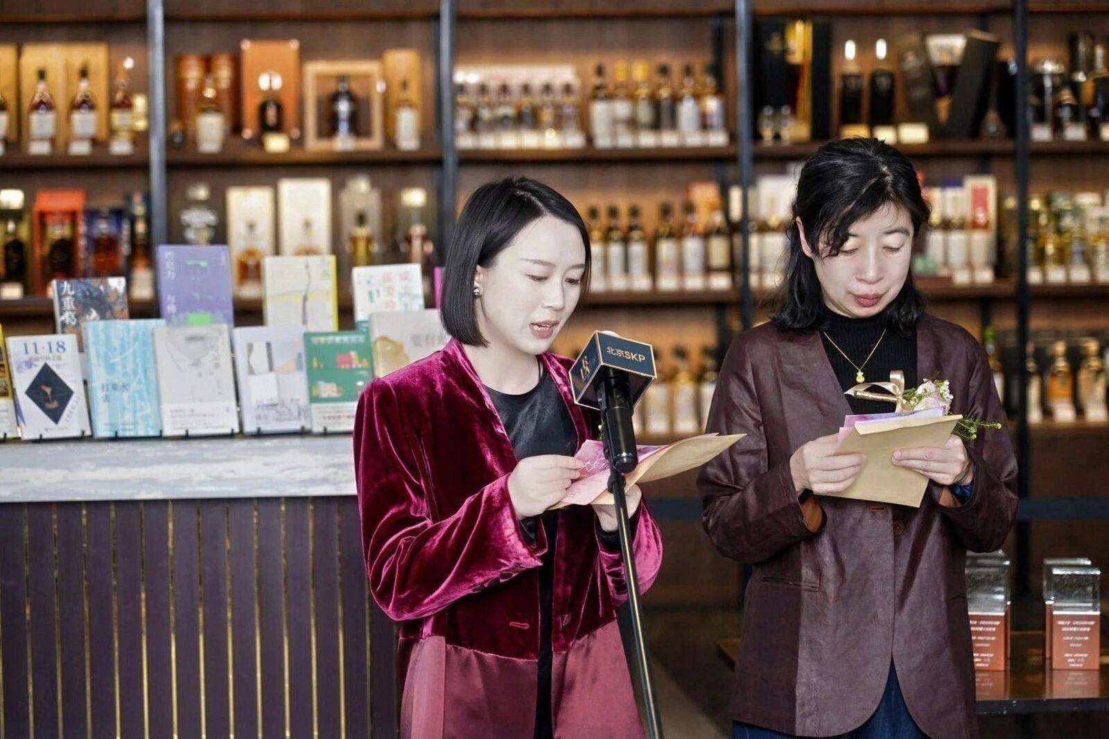 心中有愛，手中有光：“持微火者”女性文學好書榜2025年度十大好書頒獎