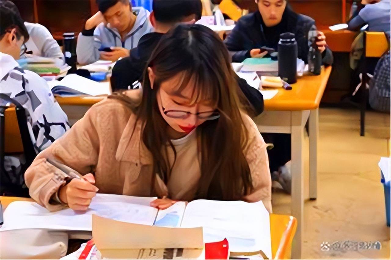 原創考研政治免考專業全解析：五大類方向與報考策略指南