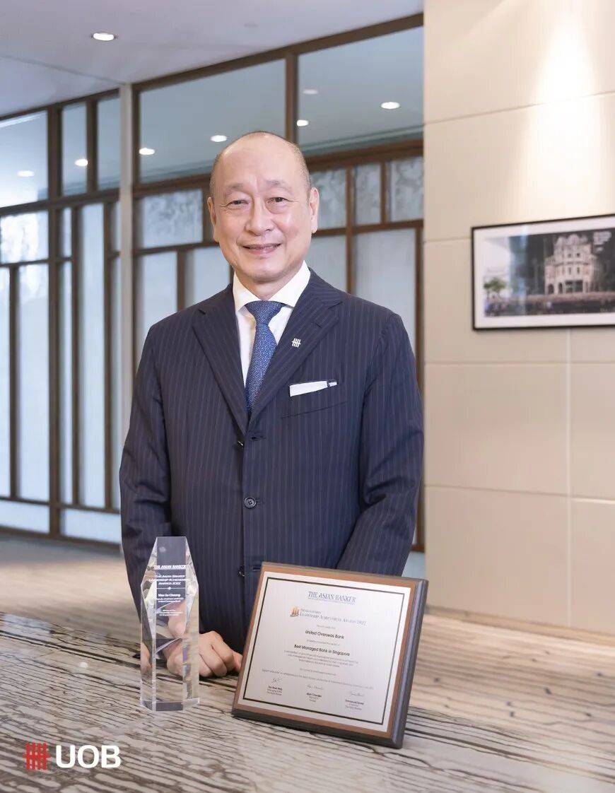 原創超級富豪44%已移民至少一次，15%在考慮移民；去年兩人移民新加坡