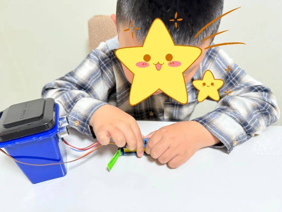 打破內向標籤！8歲男孩逆襲拿下省級科技大獎，目標哈工大造火箭