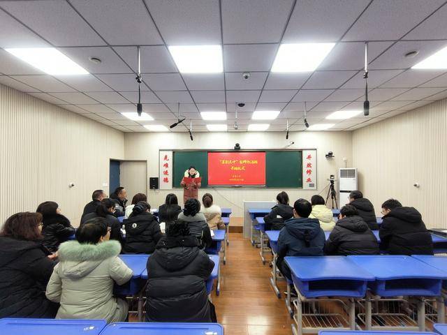 濟源克井一中：墨韻飄香，教師書法班開班啟新程