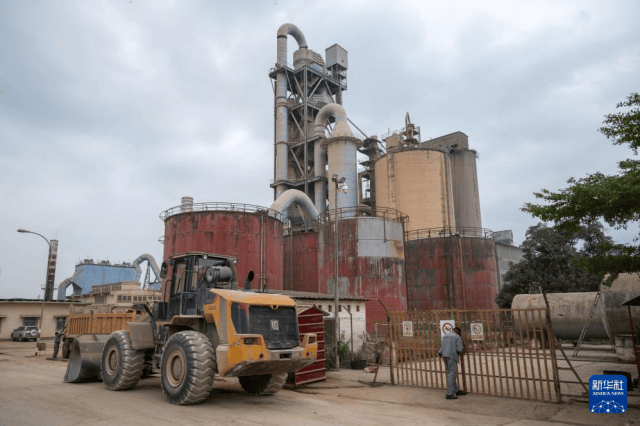 “中國是改變我命運的起點”——剛果（布）新水泥廠“老翁”的故事