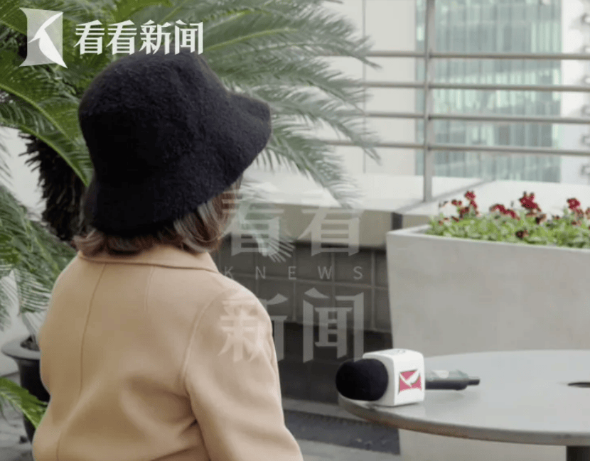 為逼留學兒子與“白富美”分手，母親怒砸18萬元“棒打鴛鴦”！結果竟“人財兩空”