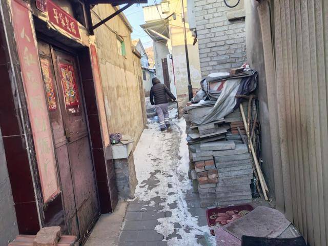 東慧公益攜手尚德公益走進新橋路中學開展需求調研與新春慰問