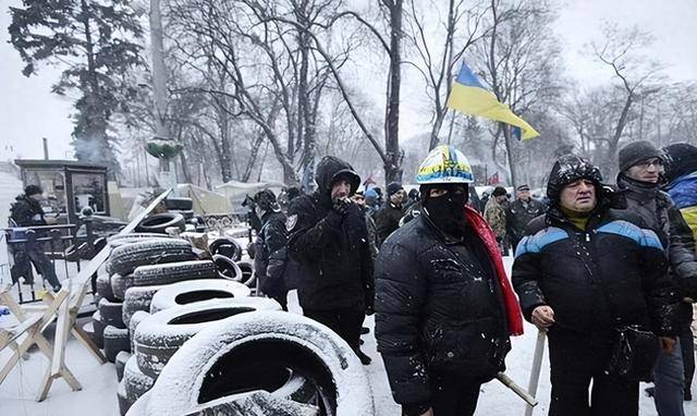 原創莫斯科不宣而戰，俄軍扔壓箱底導彈怒炸烏克蘭，澤連斯基：俄羅斯背棄承諾