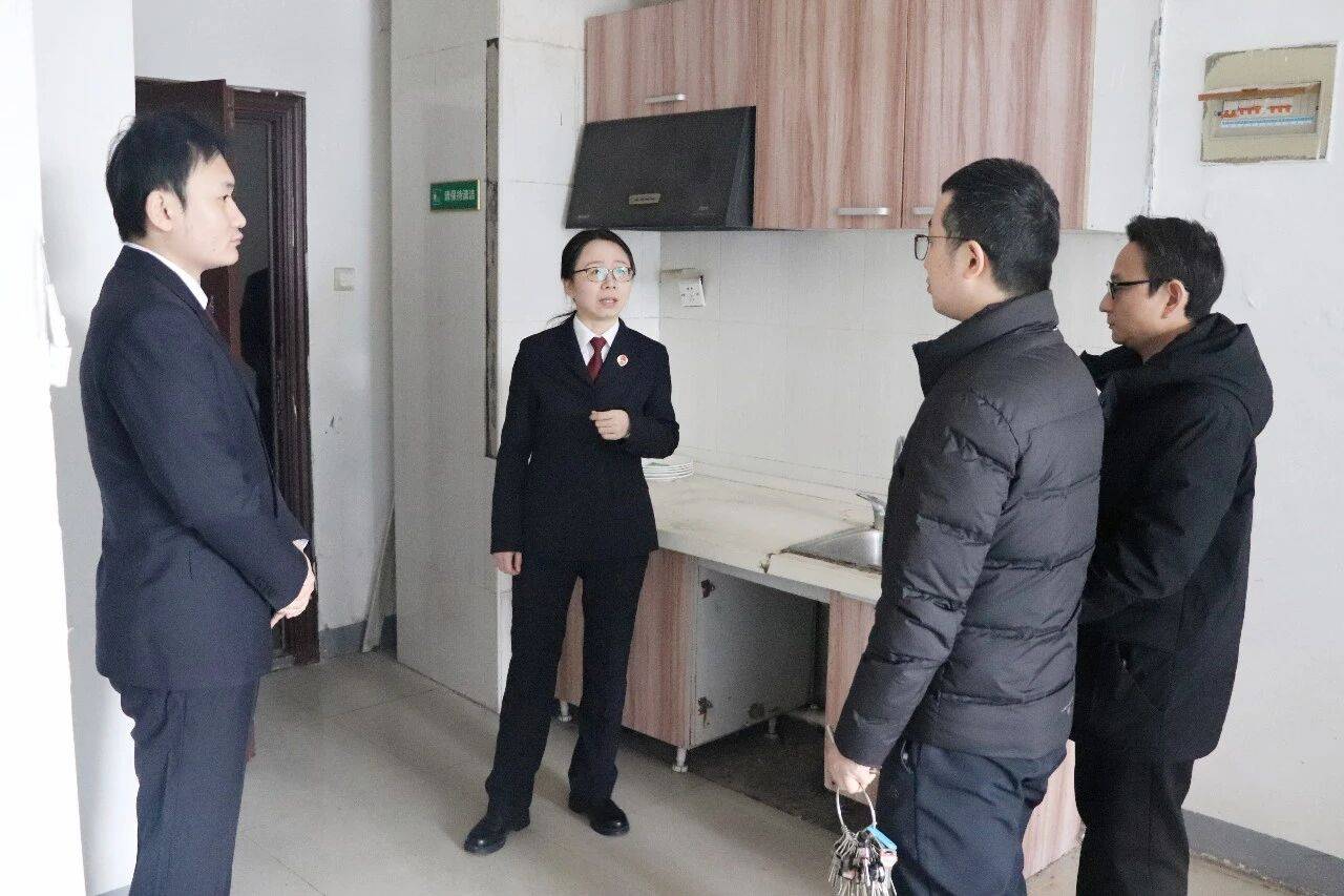 無社保記錄、名下有房產，為何能申請到公租房？離婚證明覆印件露出破綻……｜今晚九點半