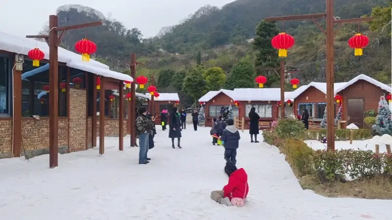 解鎖冬季旅遊新風向 十里荷廊童話雪鄉打造冰雪夢幻樂園