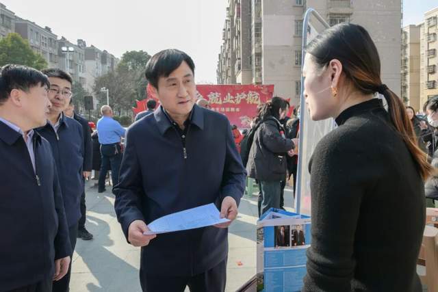 穩就業、惠民生！崔步銀專題調研園區春節期間招聘工作