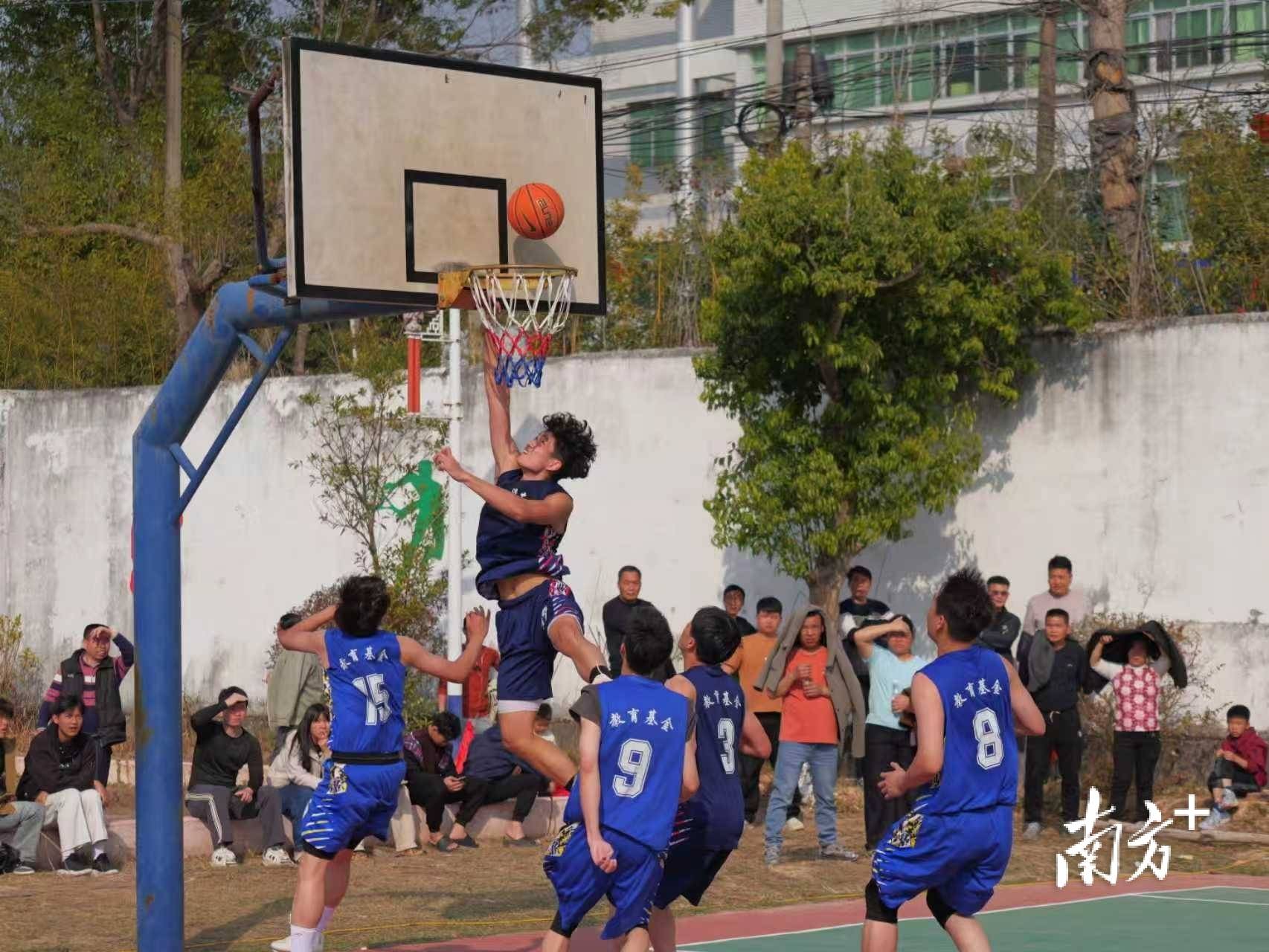 以球聚心促發展！興寧市羅浮鎮“教育基金盃”新春籃球賽圓滿落幕