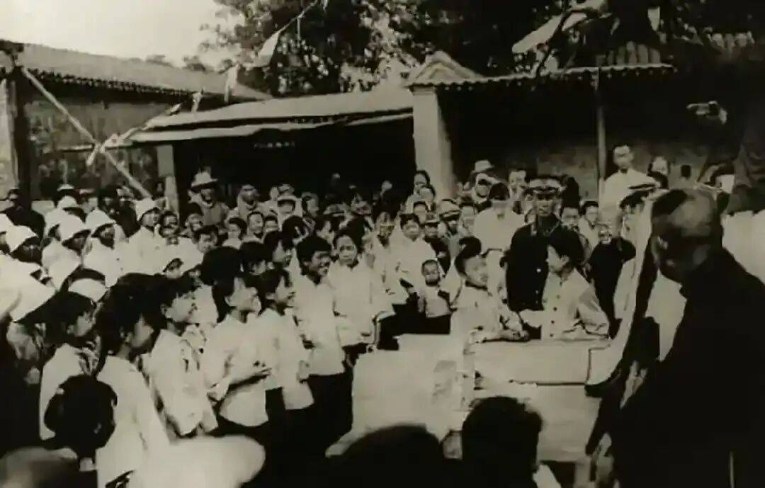 中國百年女性教育發展史：從傳統桎梏到現代教育的演進歷程