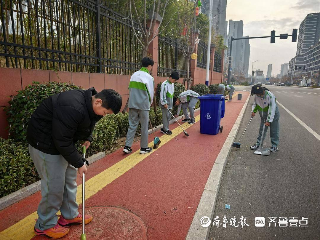 棗莊市龍吟中學開展“育心·淨美”志願活動
