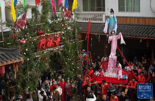 “空中戲劇”非遺巡遊：流動的民俗盛宴