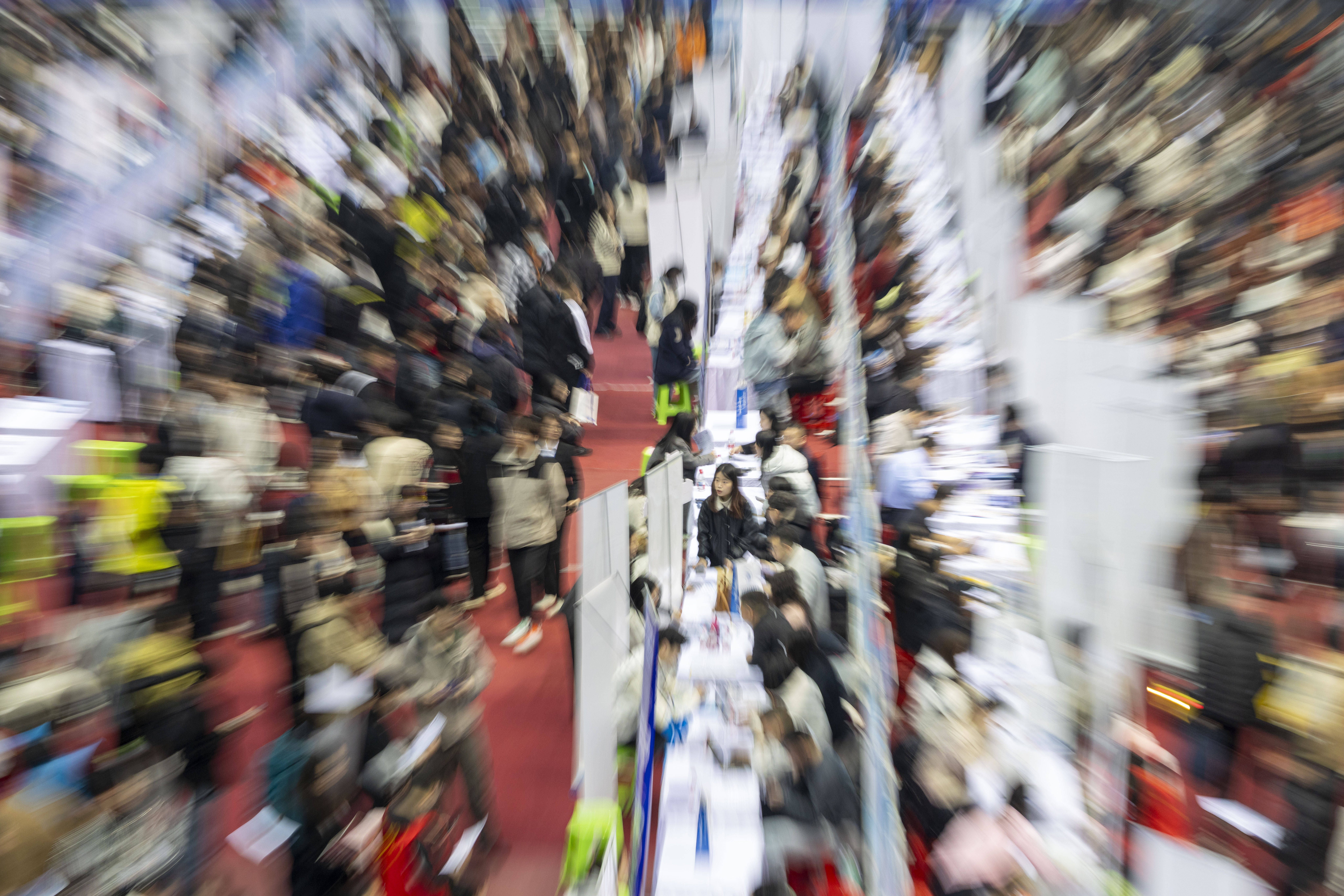 黑龍江省理工類高校專場大型招聘會舉行