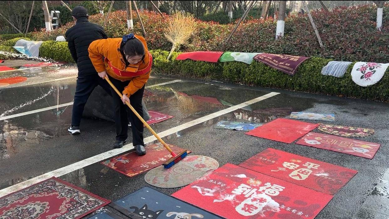 原創泰山區學苑社羣深化“窗簾之約”行動 把清潔暖心服務送到居民“家門口”