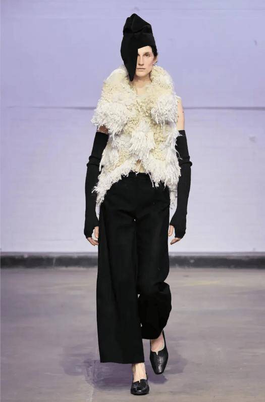 服裝畢業設計釋出 | 2026中央聖馬丁藝術與設計學院-研究生服裝畢業秀！