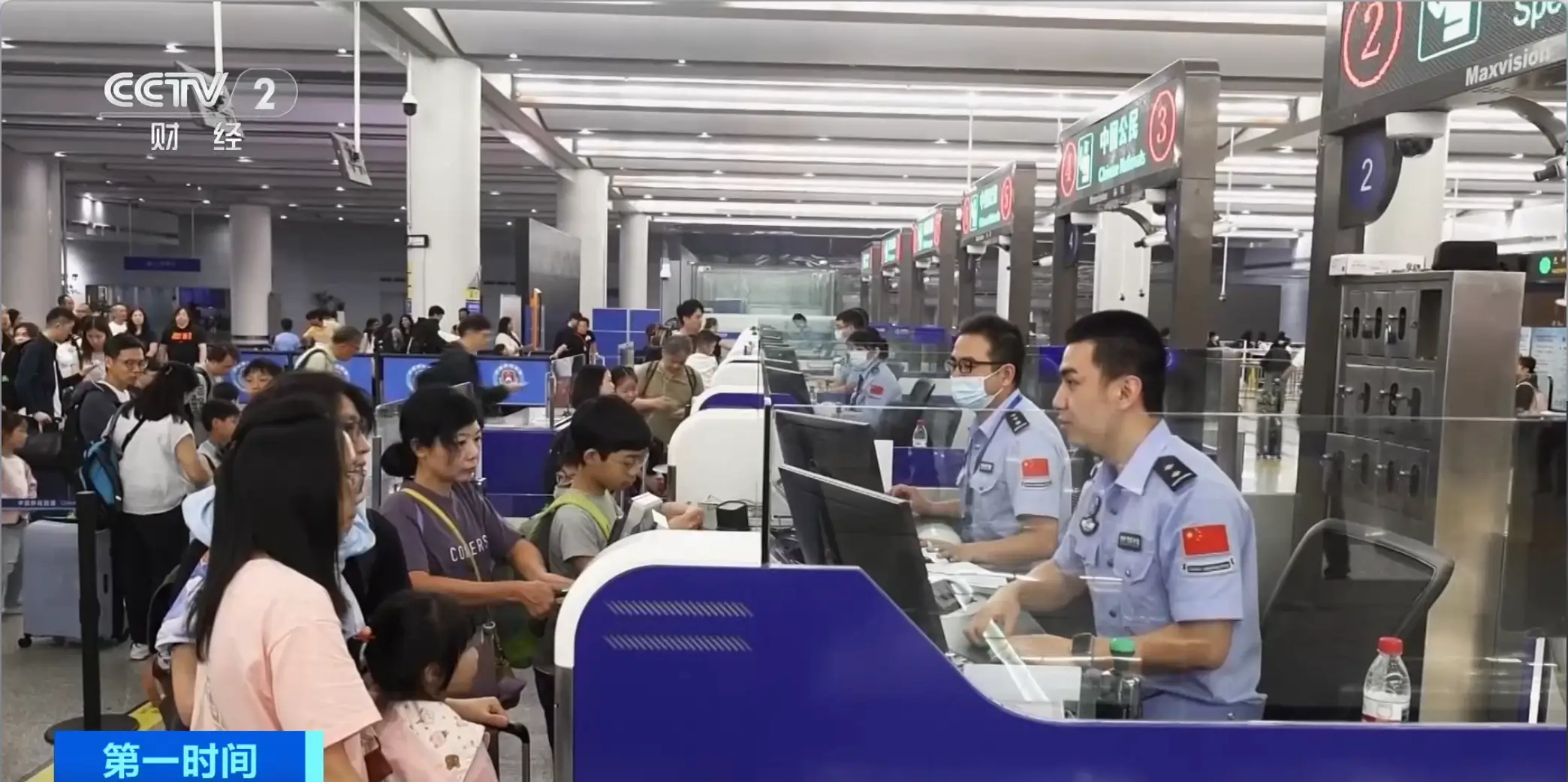 探親祭祖、踏青旅遊...港珠澳大橋珠海公路口岸迎入境高峰