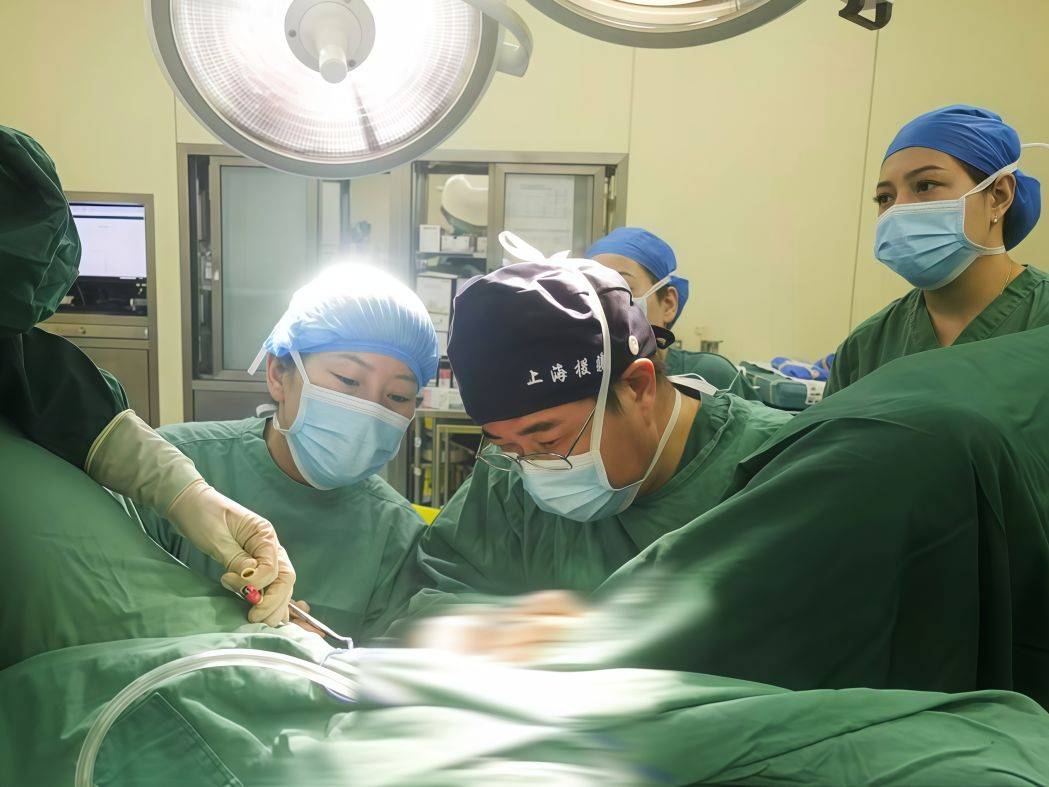 援疆印記丨胡昌東：跨越萬里，為邊疆女性撐起生命的尊嚴