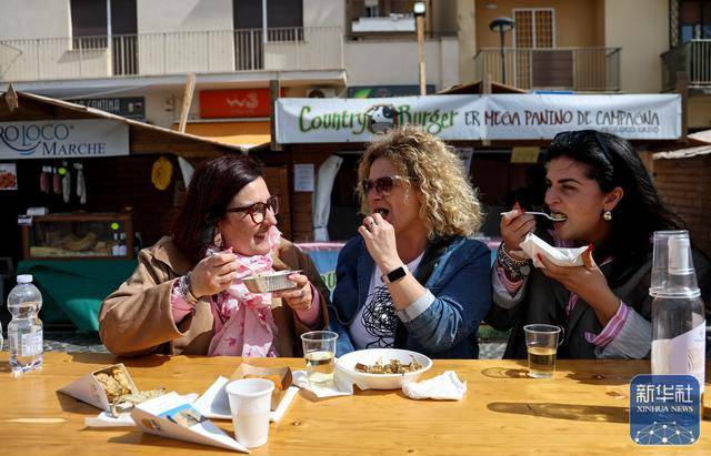 義大利海濱小鎮舉辦洋薊美食節