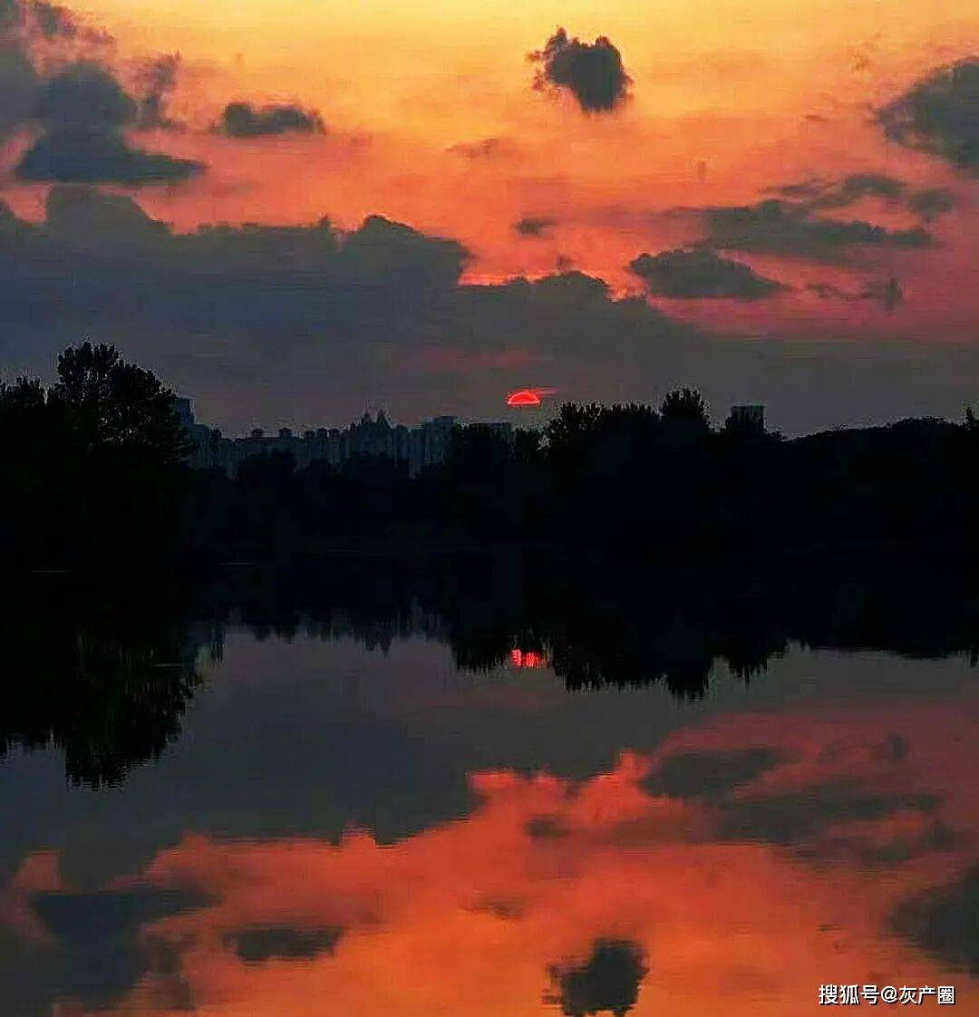 原創寒門子弟熬白頭才發一篇核心，文二代抄篇論文就當副教授