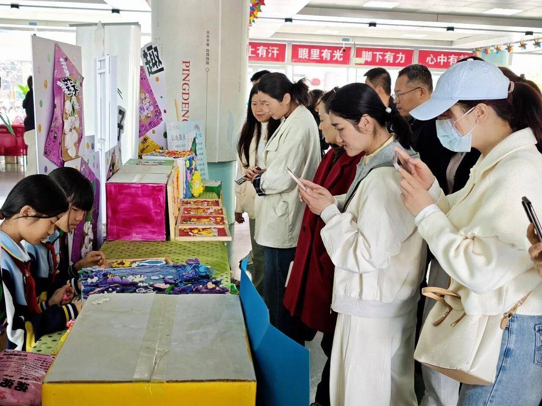 共育花開向美好，臨沂柳青苑小學舉行校園開放日活動