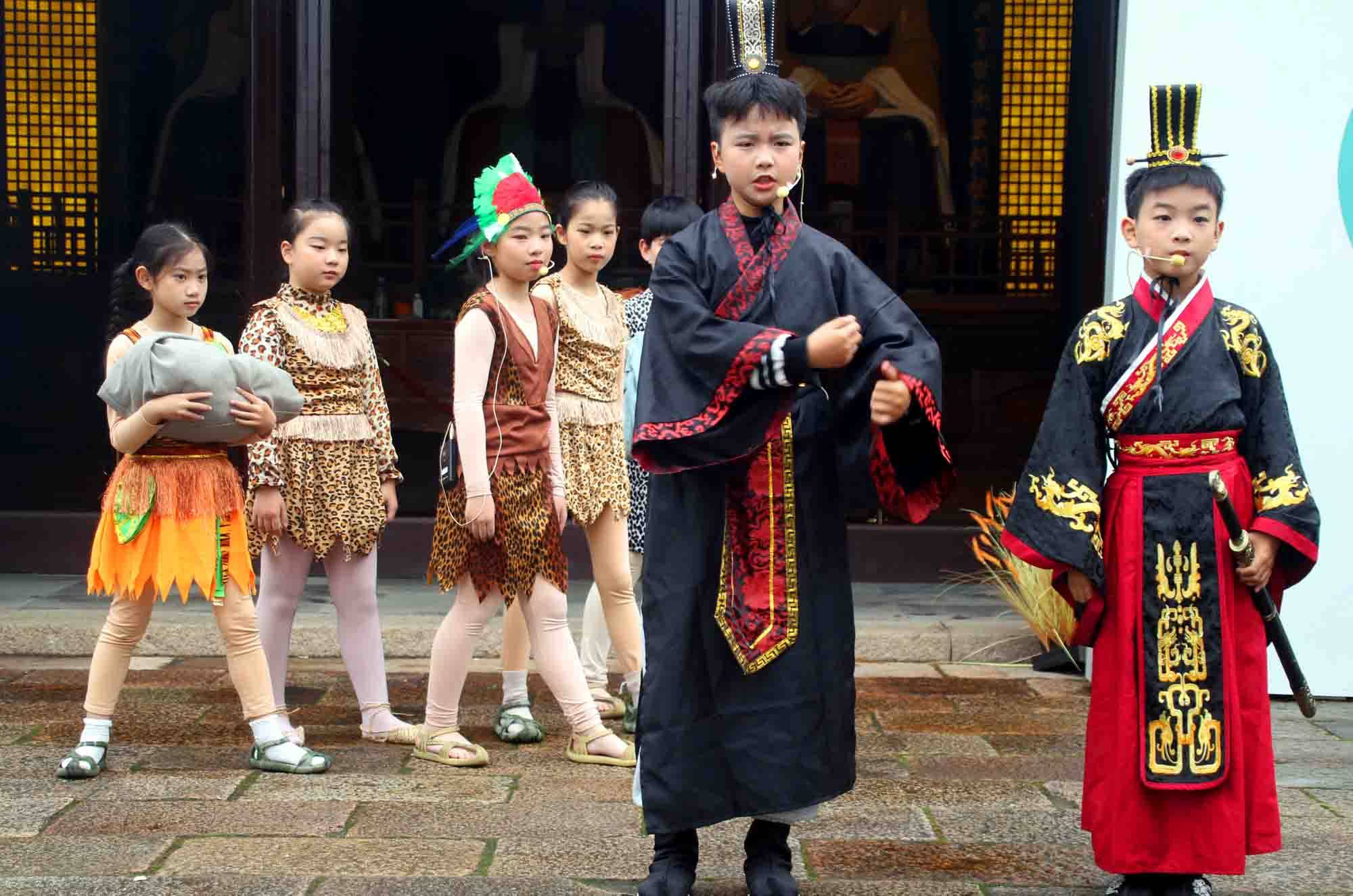 蘇州市勞動路實驗小學：兒童劇《泰伯奔吳》沉浸式再現吳地傳奇