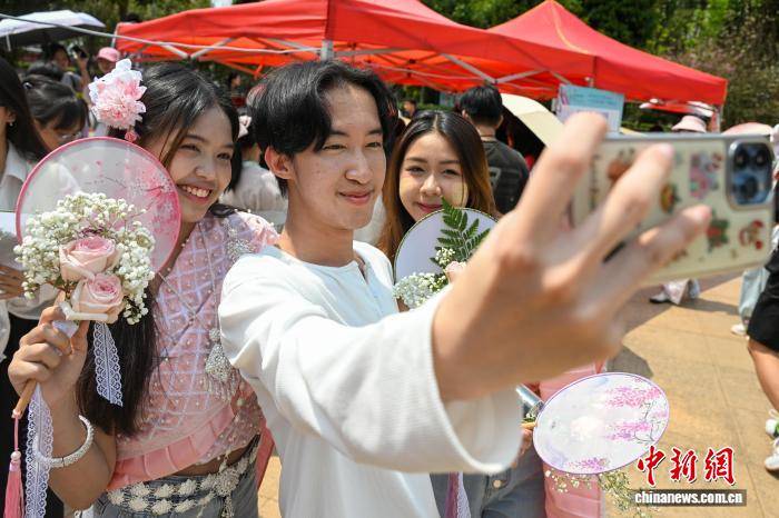 多國留學生齊聚昆明共慶國際中文日
