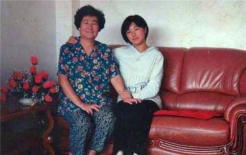 原創父母借債送女兒留學，學成後卻消失17年，只因父親的一句狠話
