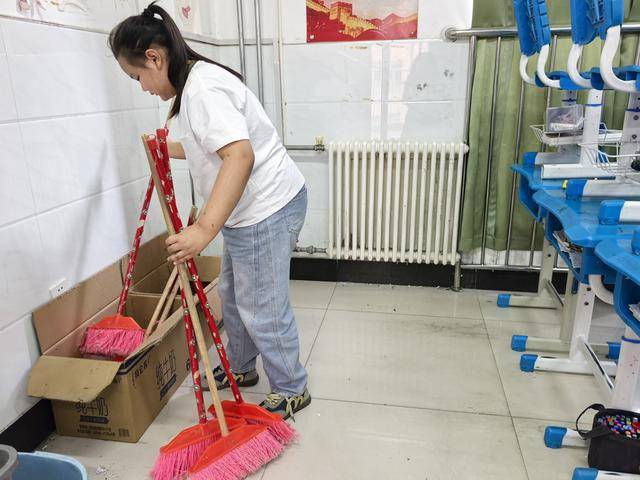 鄭州高新區蓮花街小學開展勞動節主題系列活動