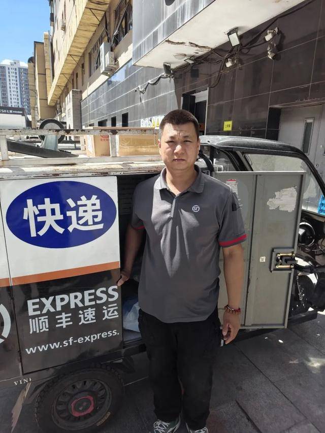 【交通好風氣】無畏！順豐快遞員火場逆行勇撲火情