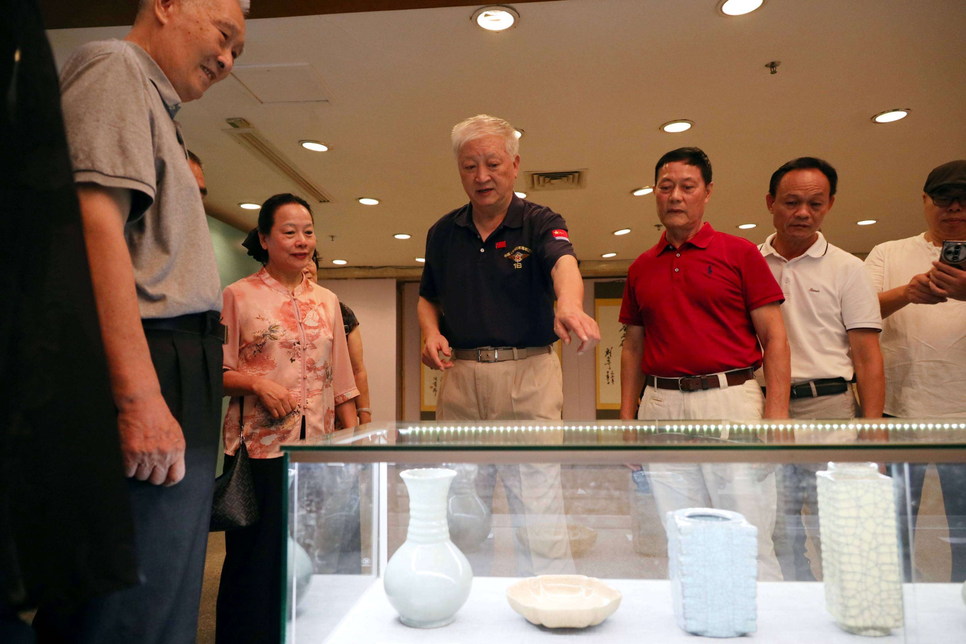 原創1800萬美金購瓦良格號，抵押房產也要圓中國航母夢，徐增平現狀如何
