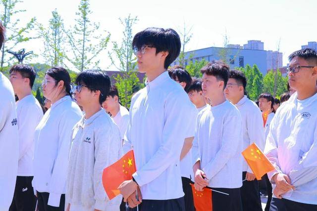 編號2024-0178！青島理工大學獲贈天安門廣場國旗