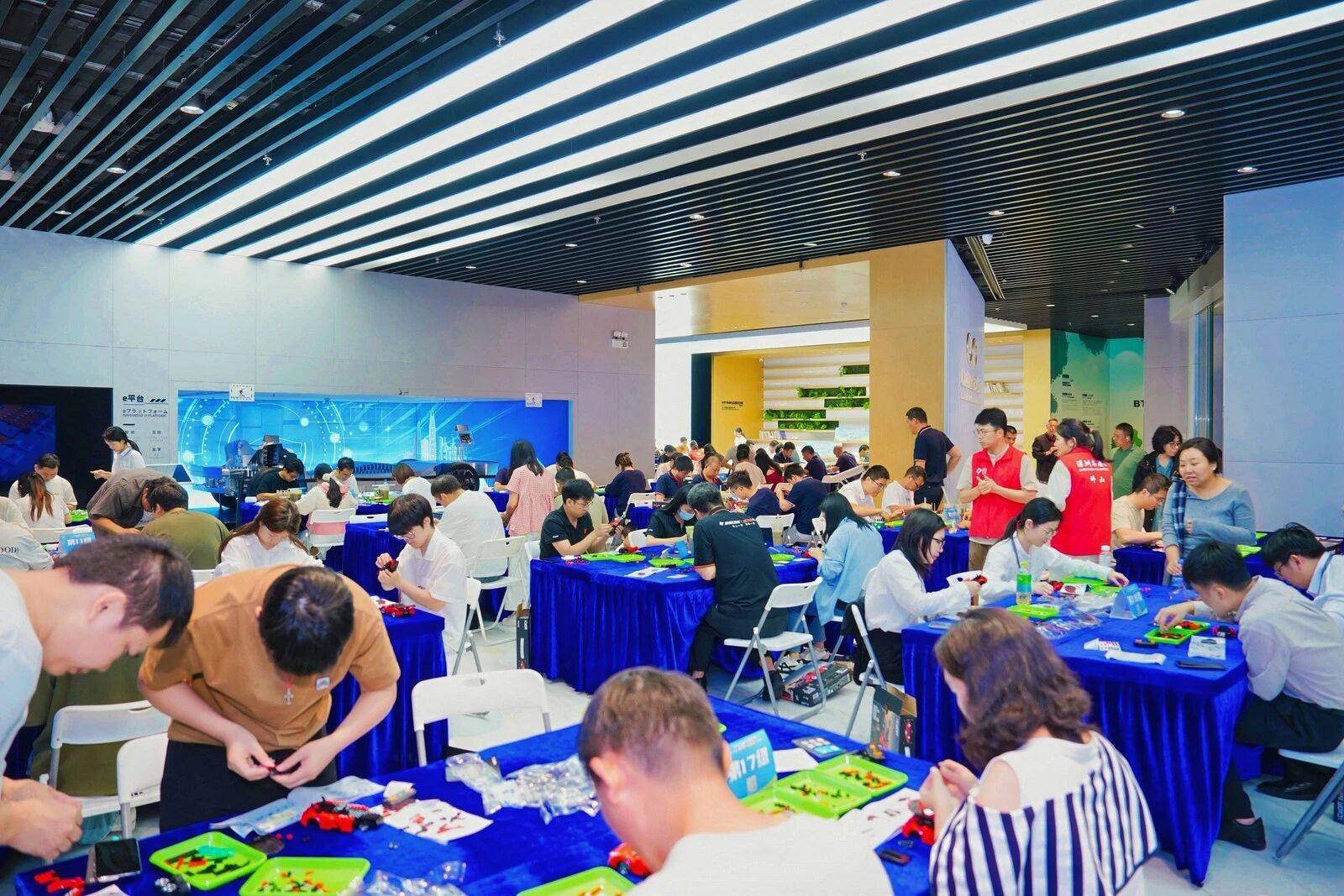 美食+競技，還有機器人串場！坪山第二屆新職場運動薈點燃職場活力