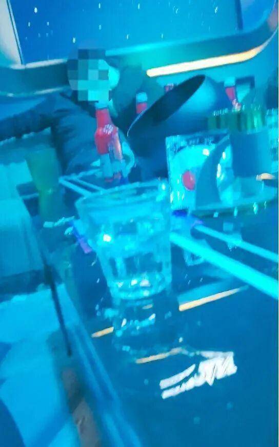 “雲南鎮雄一交警大隊隊長被舉報在KTV違規飲酒、與女性舉止親密”，最新進展