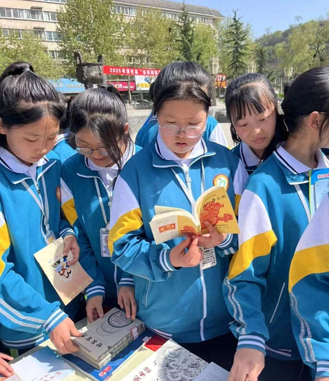 文化三秦• 贊淳化縣圖書館服務宣傳週活動