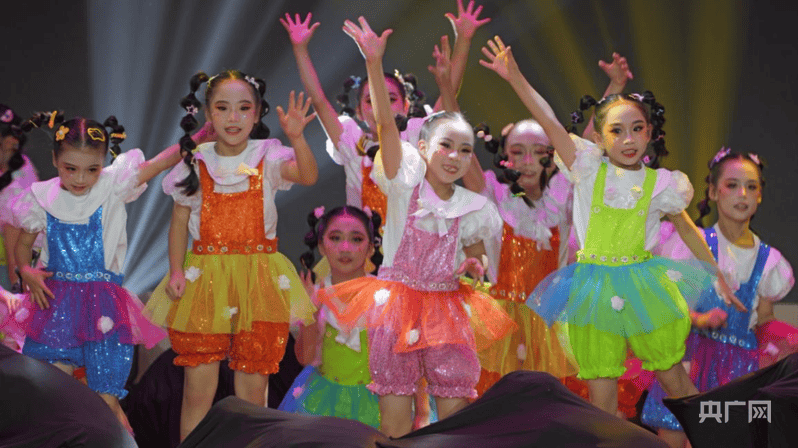 舞韻飛揚 青春綻放 三明市舉行中小學生舞蹈展演