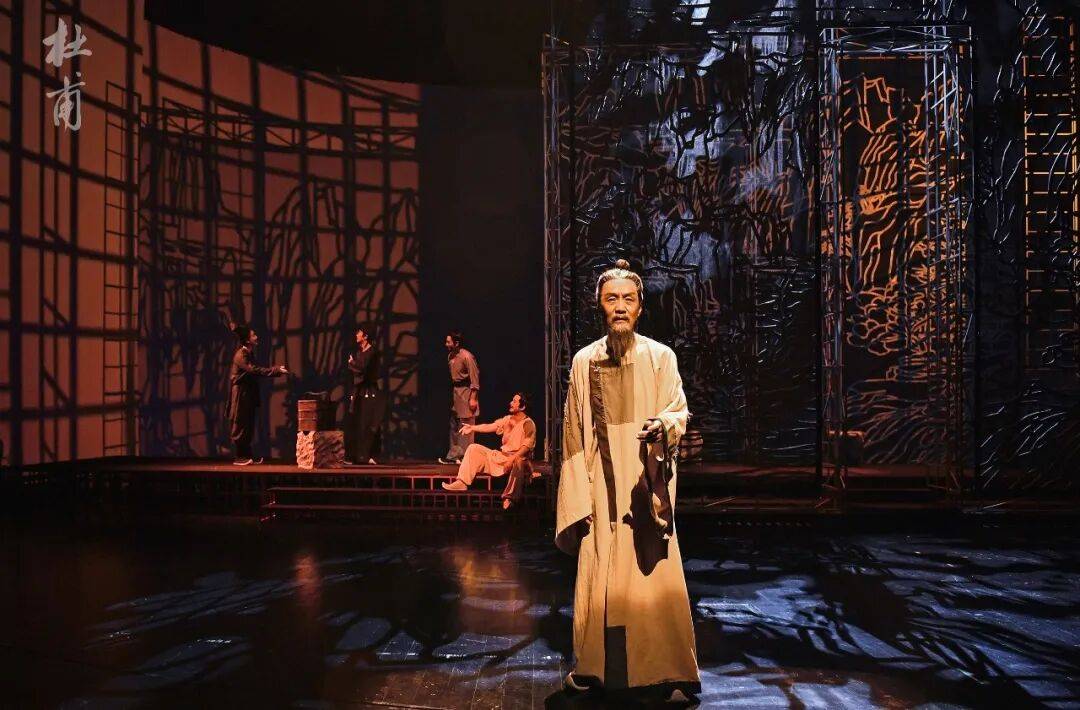 邂逅千年詩歌，探究一代詩聖
