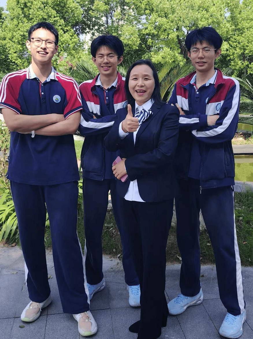 熊一諾678分，熊一鳴677分，被同一大學、同專業錄取！