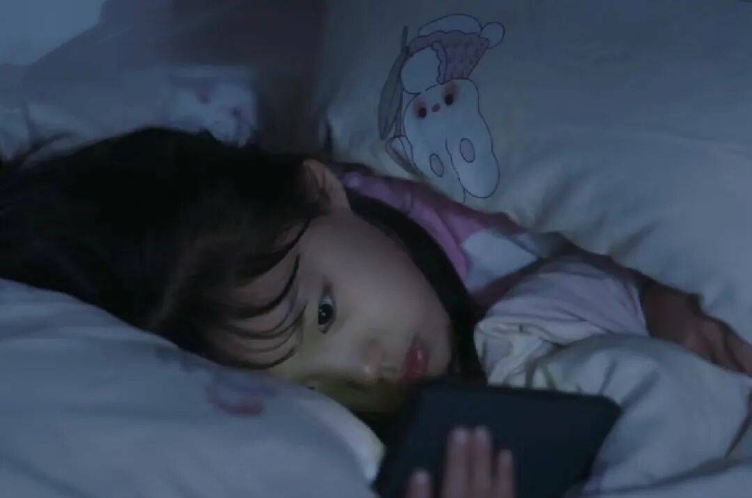 小學生說髒話，討好了誰？