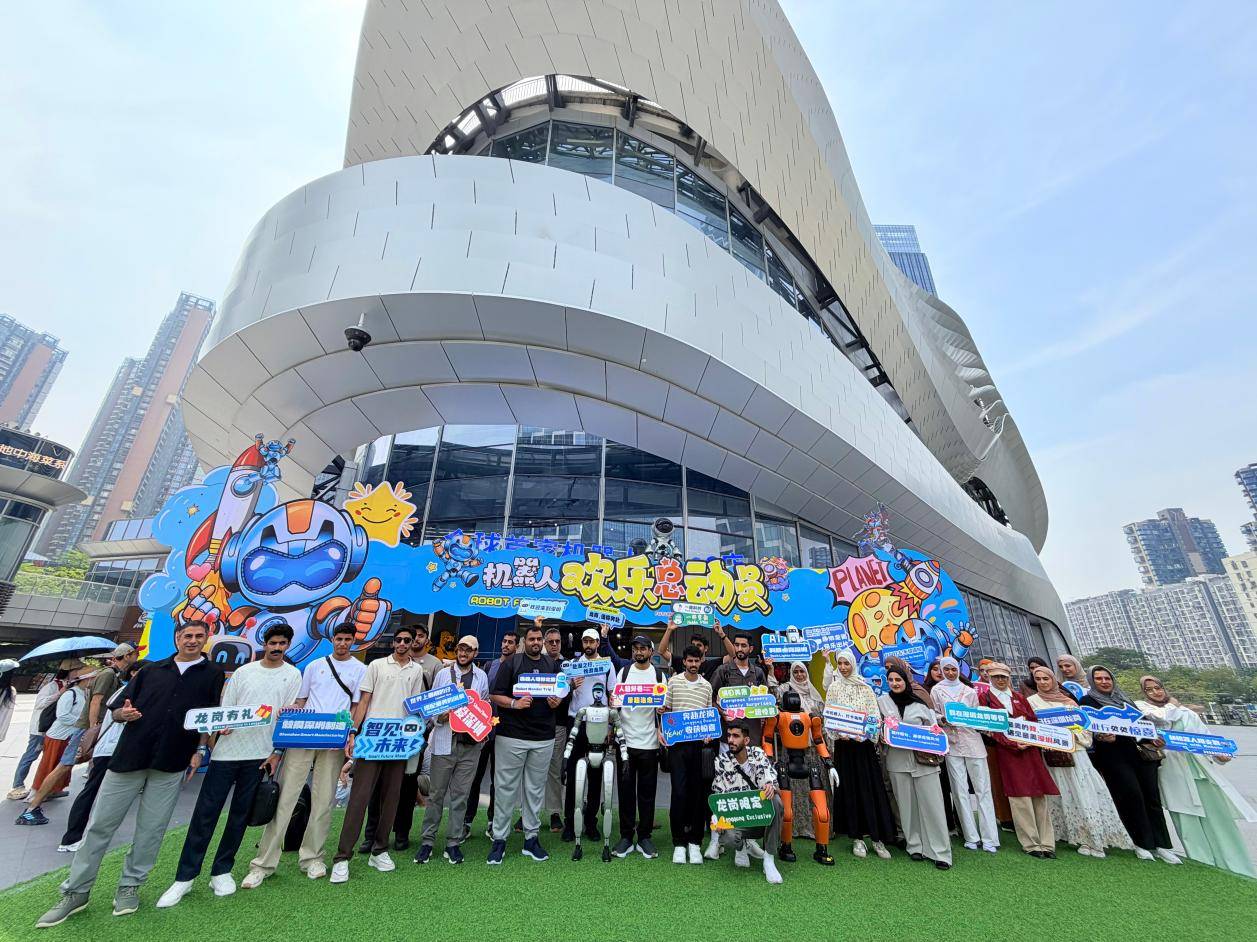 暑期入境遊火熱 阿曼大學生點贊深圳科技發展