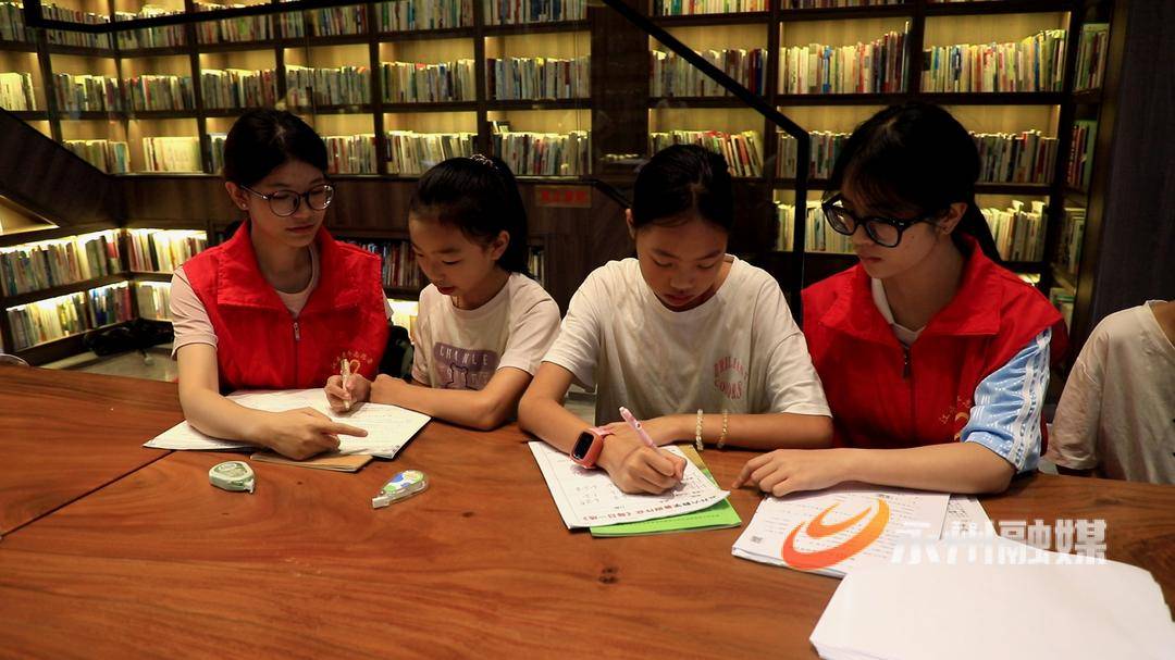 江永：小區圖書館托起暑期“穩穩的幸福”