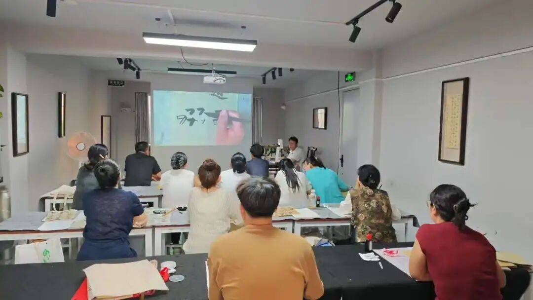 墨韻潤身心 書香度盛夏——市文聯、市書協舉辦2026暑假書法公益培訓班
